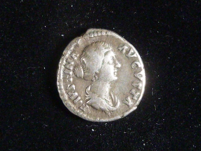Denár, rok 150-170  n.l. - Faustina Minor