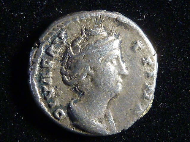 Denár, rok 141-146  n.l. - Faustina Maior (posmrtná ražba)