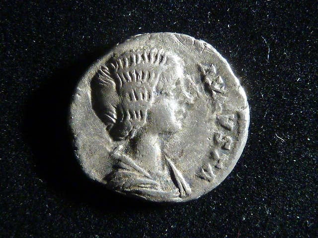 Denár, rok 196-211 n.l. - Julia Domna