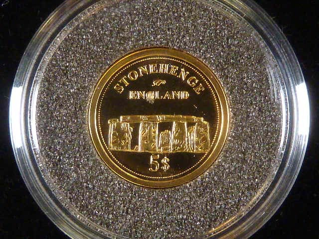 5 Dollars 2006 Stonehenge, Au 585/1000, 1,25g, průměr 13,92 mm