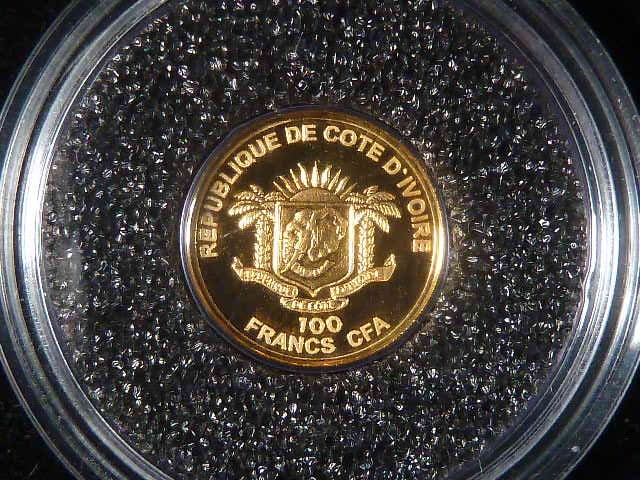 100 Francs 2017 - Marie Terezie,  Au 0,999, 0,5g, průměr 11 mm