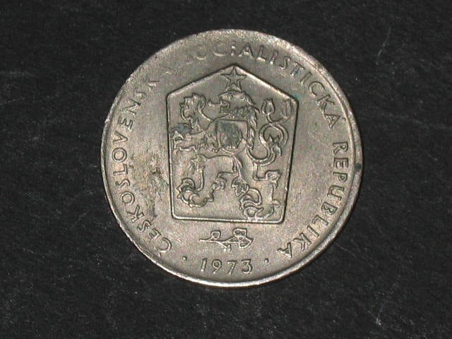 chyboražba, 2 Kčs 1973, prasklý střižek - dutá mince