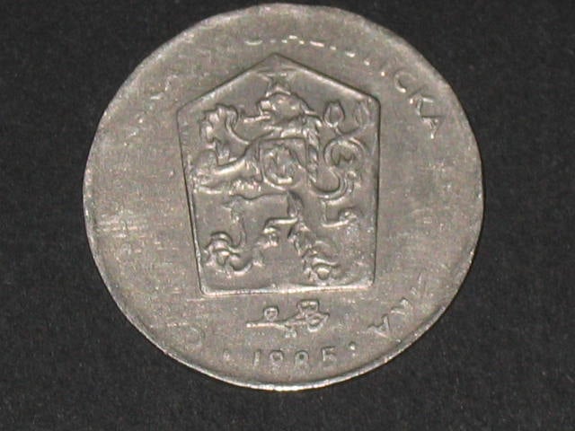 chyboražba, 2 Kčs 1985, tenký střižek 3,52g