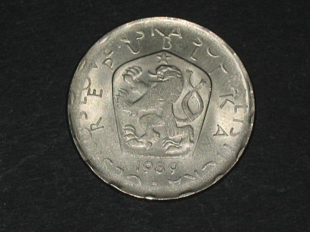 chyboražba, 5 Kčs 1989 deformovaná ražba
