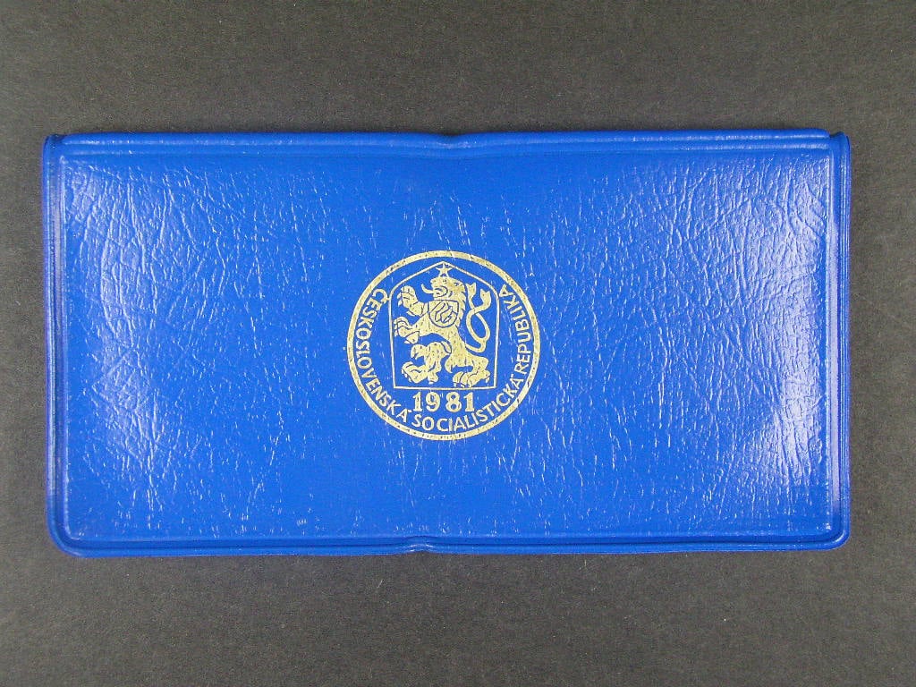 1981 modrý obal