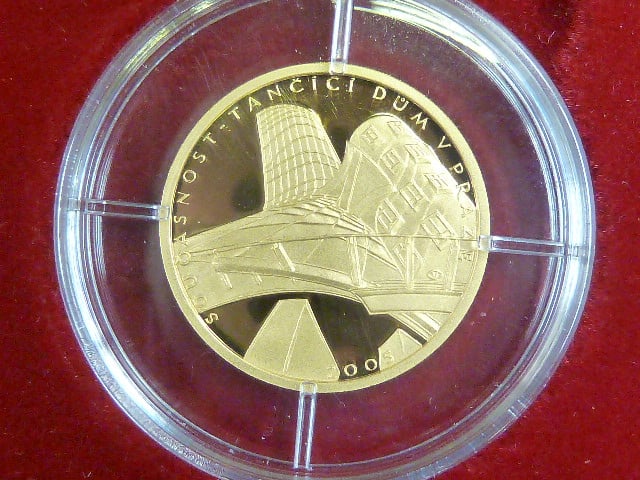 2000 Kč 200Tančící dům v Praze