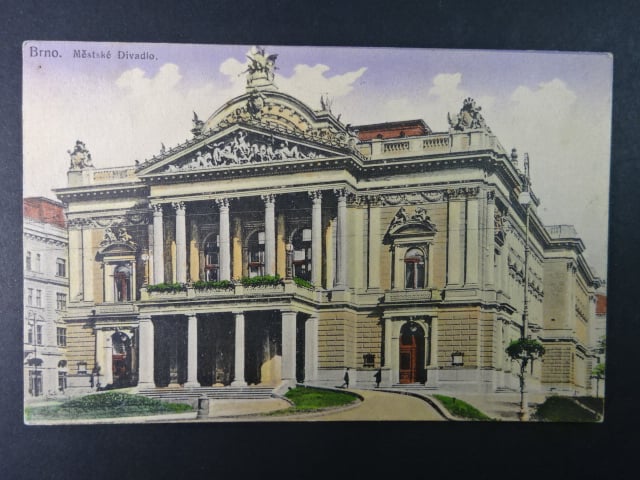 Brno - Malinovského nám. (Theaterplatz) Zemské divadlo, prošlá 1922