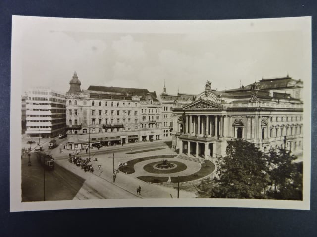 Brno - Malinovského nám. (Theaterplatz), fotopohlednice, neprošlá