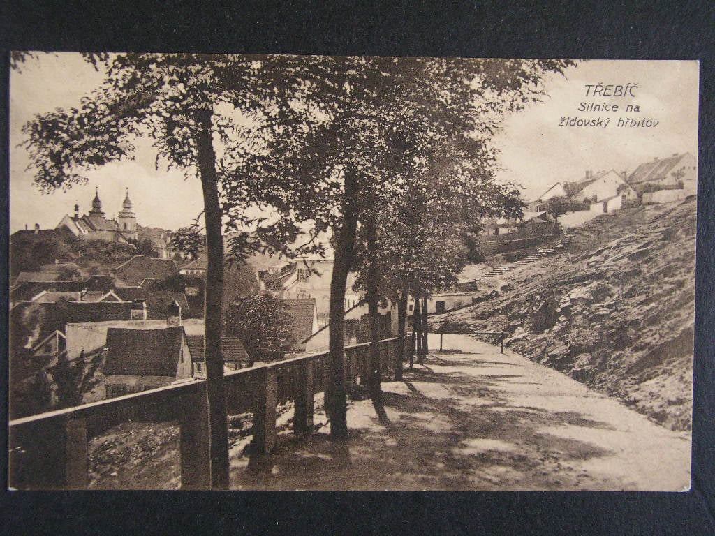 Třebíč, silnice na židovský hřbitov, prošlá 1923