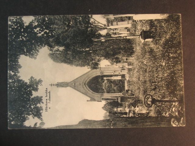 Lužany, čb. pohl. Hlávkova hrobka, prošlá 1921