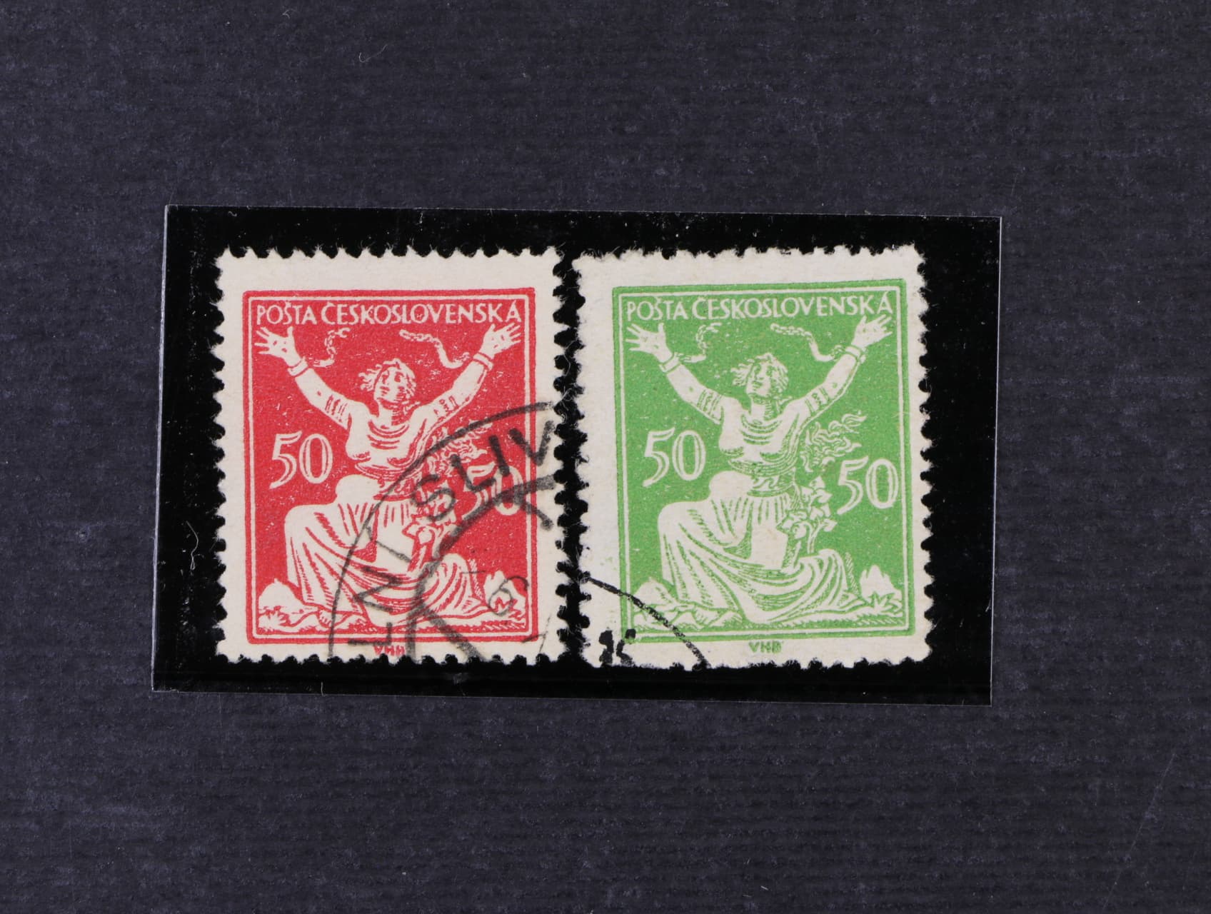 zn. č. 155 DV + zn. č. 156 DV 1 "vajíčko v pase"