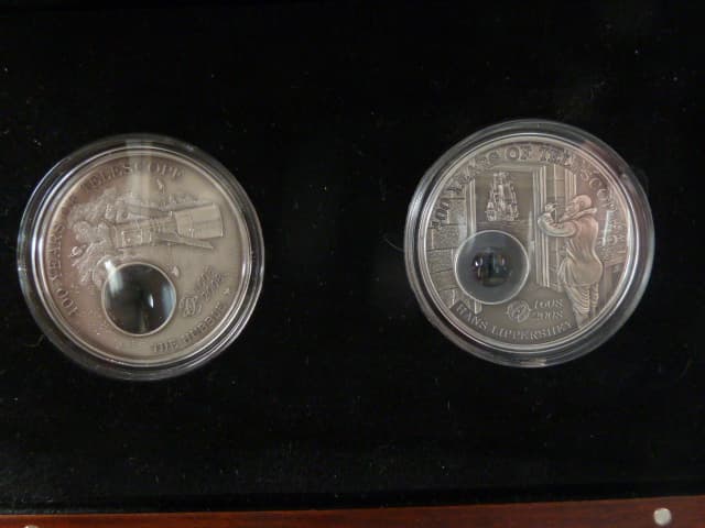 2x 5 Dollar 2008 - Telescope, sada 2 kusů s teleskopickými čočkami, Ag 0,925, 25 g, náklad 1608 ks, dřevěná etue, lze složit jako teleskop