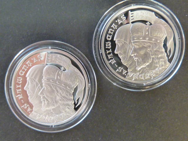 Pt dukáty 2022 + 2023 z českého palládia, Pt 0.999, 2x 3.49 g, náklad 150 ks, etue, certifikáty