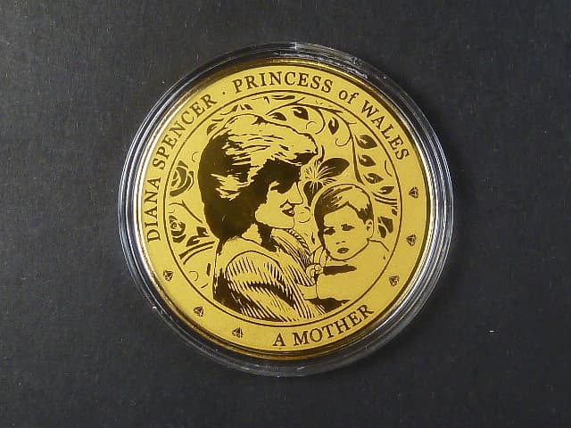 100 Franků 2022, princezna Diana z Walesu "A Mother", Au 999, 1/200 OZ, průměr 40 mm