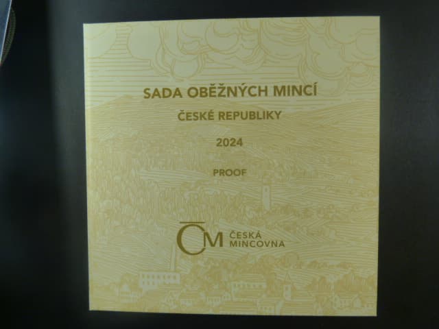 sada 2024 PROOF + Ag žeton, motiv země koruny České, náklad 1750 ks, papírový obal