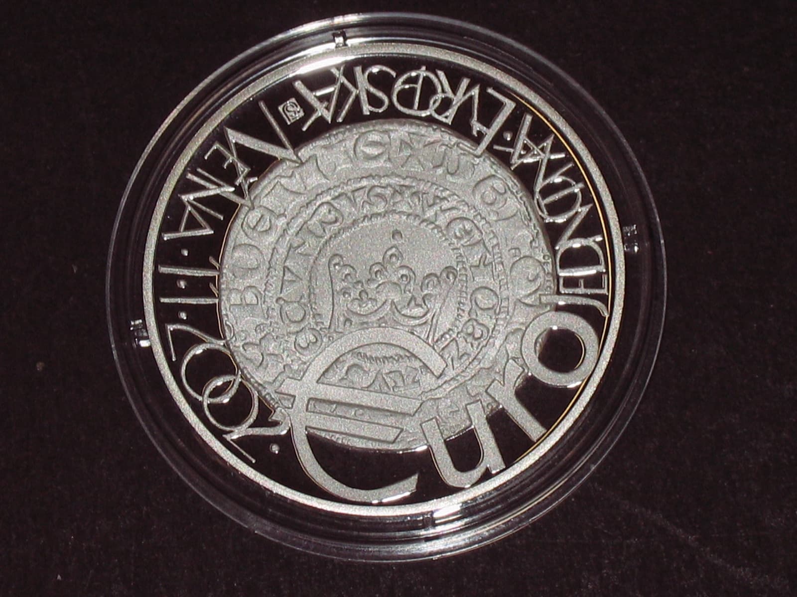 200 Kč 2001, Euro - jednotná měna