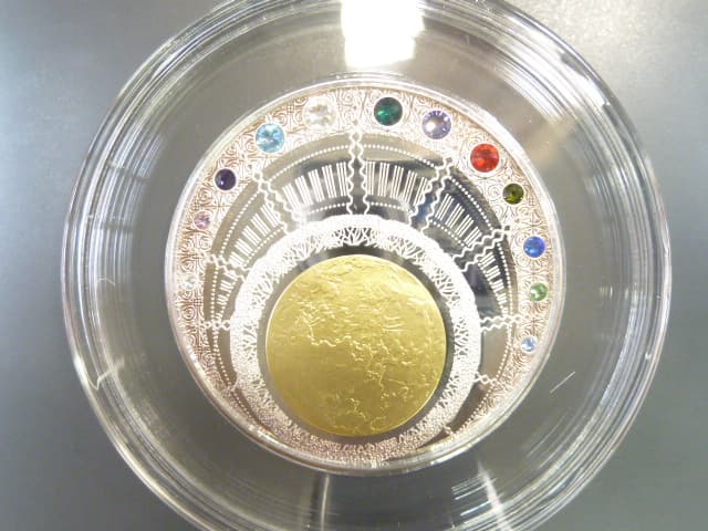 100 Dollars 2013 Kouzelný rok štěstí, Ag 999, 400g, náklad 222ks, 12ks Swarowski kamenů, průměr 90 mm, etue, certifikát,